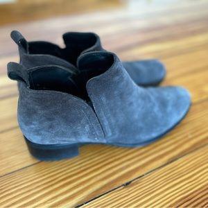 PAUL GREEN grey suede booties